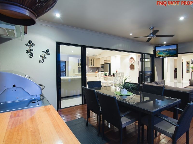 33 Muller Street, Palm Cove QLD 4879