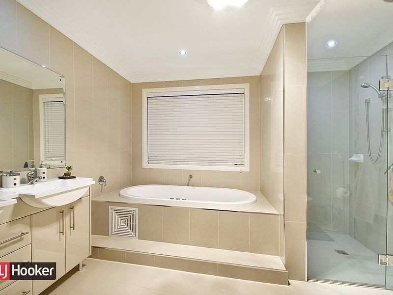 6 Oakvale Avenue, Kellyville Ridge NSW 2155