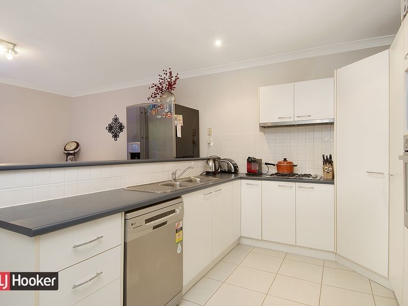 8 Rye Street, Stanhope Gardens NSW 2768