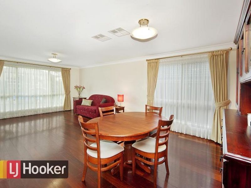 6 Woodward Avenue, Stanhope Gardens NSW 2768