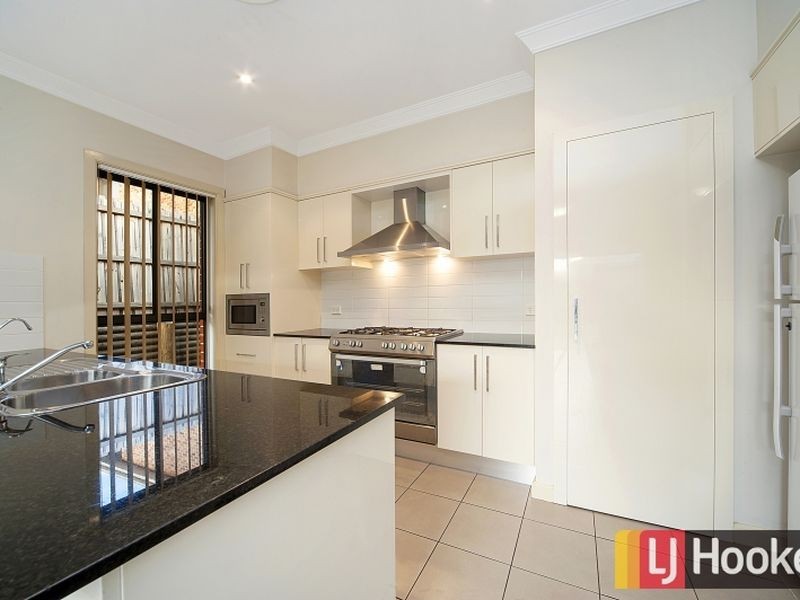 4 Kirk Place, Stanhope Gardens NSW 2768