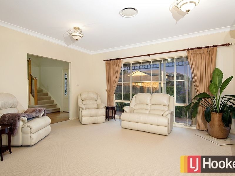 2 Lilyvale Close, Bella Vista NSW 2153