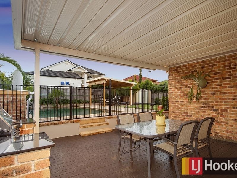 2 Lilyvale Close, Bella Vista NSW 2153