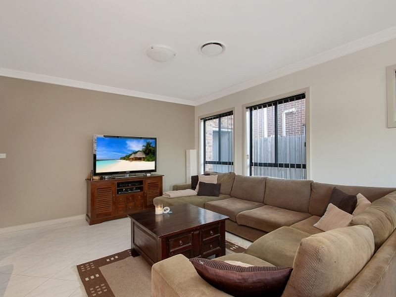 16 Epsam Avenue, Stanhope Gardens NSW 2768