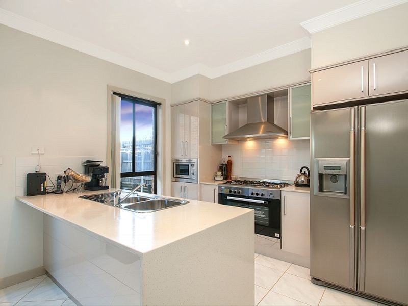 16 Epsam Avenue, Stanhope Gardens NSW 2768