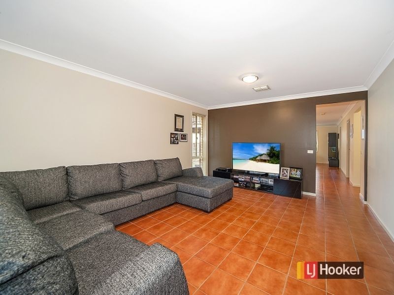 82 Phoenix Avenue, Stanhope Gardens NSW 2768
