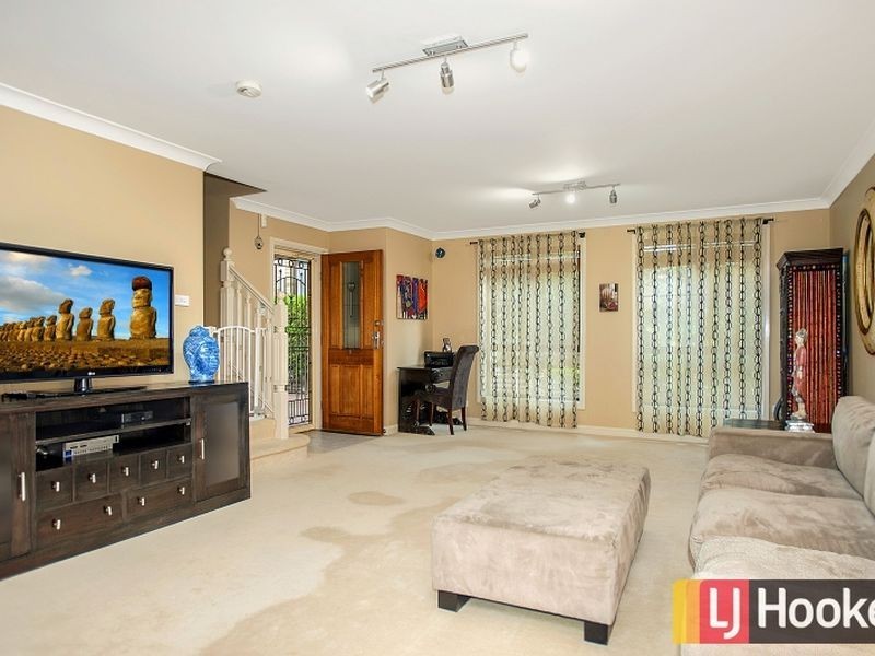 8/14 Kenneth Avenue, Baulkham Hills NSW 2153