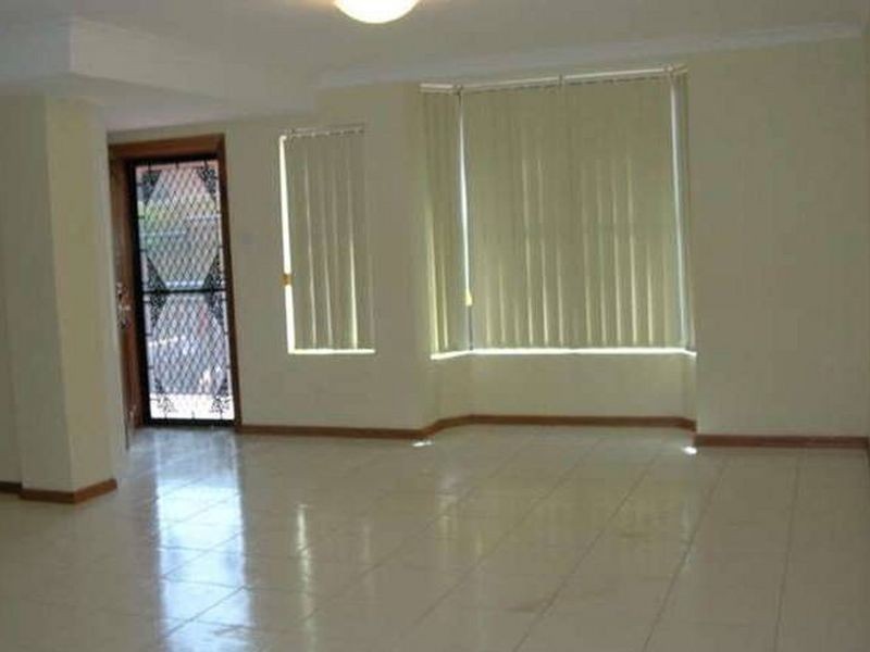 2/28 Anderson Road, Northmead NSW 2152