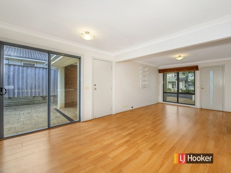 8 Olbury Street, Stanhope Gardens NSW 2768