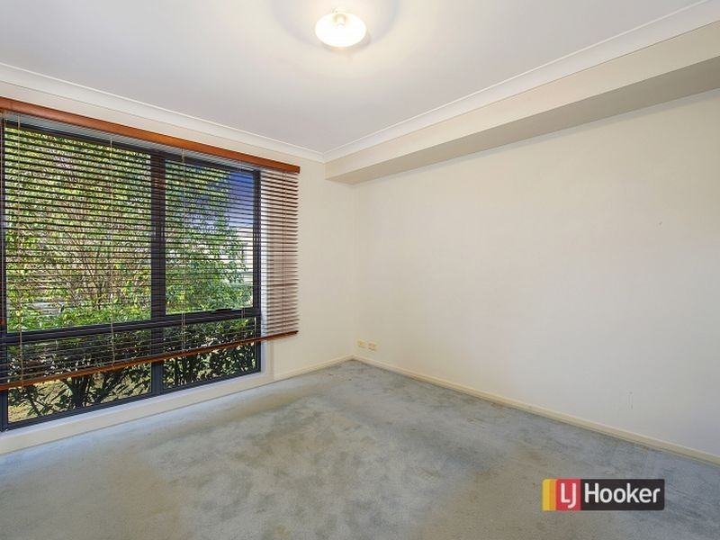 8 Olbury Street, Stanhope Gardens NSW 2768
