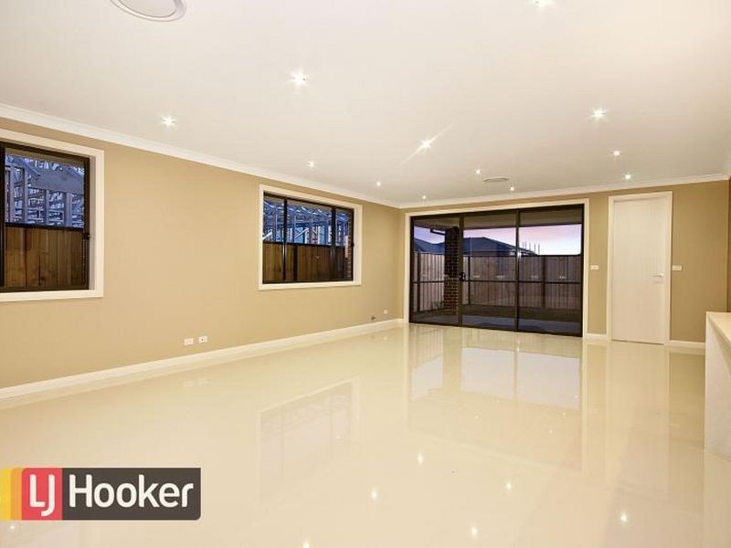 45 Estuary Crescent, The Ponds NSW 2769