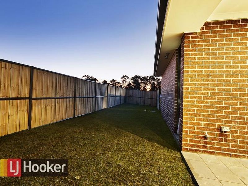 45 Estuary Crescent, The Ponds NSW 2769