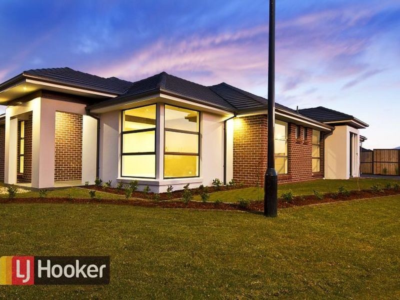 45 Estuary Crescent, The Ponds NSW 2769