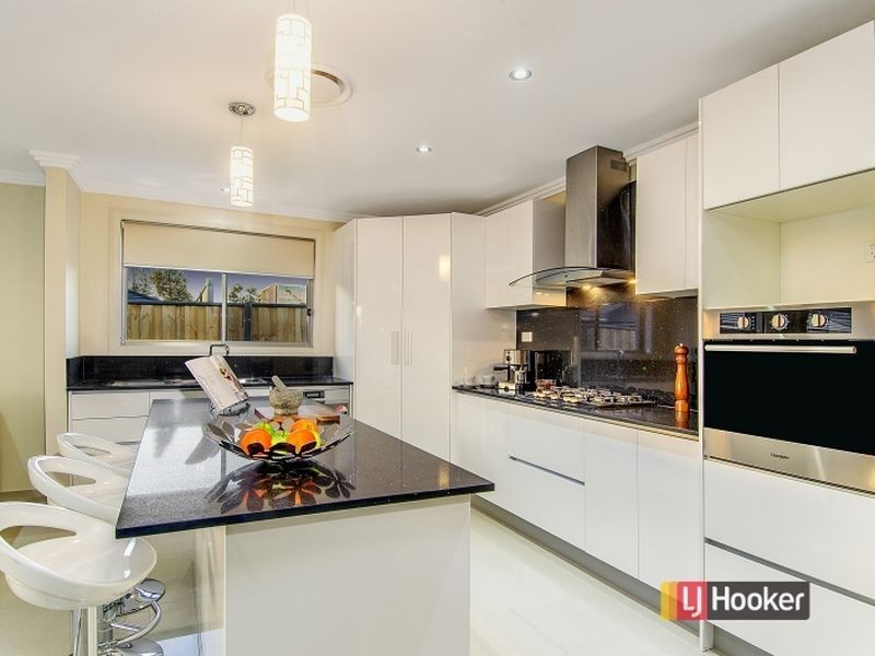 7 Lyrebird Crescent, The Ponds NSW 2769
