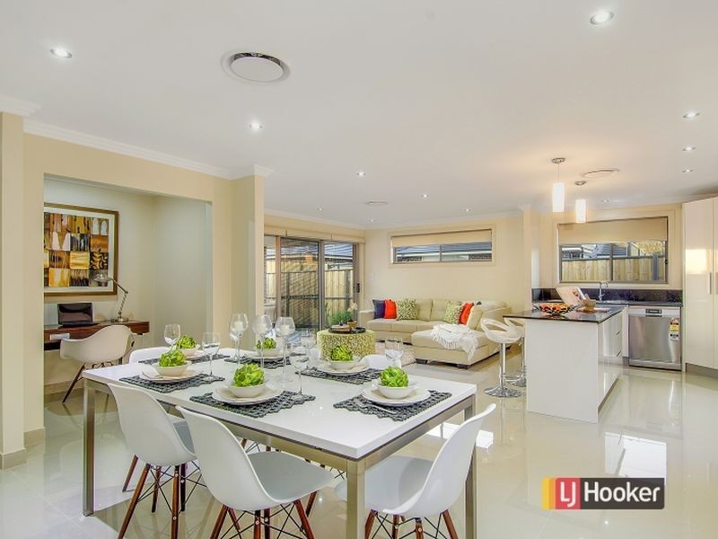 7 Lyrebird Crescent, The Ponds NSW 2769