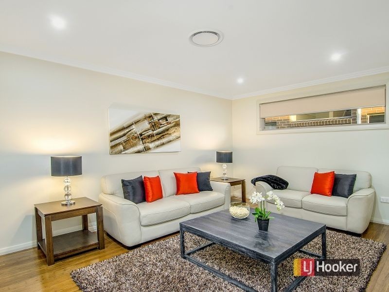 7 Lyrebird Crescent, The Ponds NSW 2769