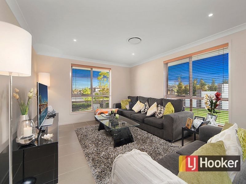 48 Adelong Parade, The Ponds NSW 2769