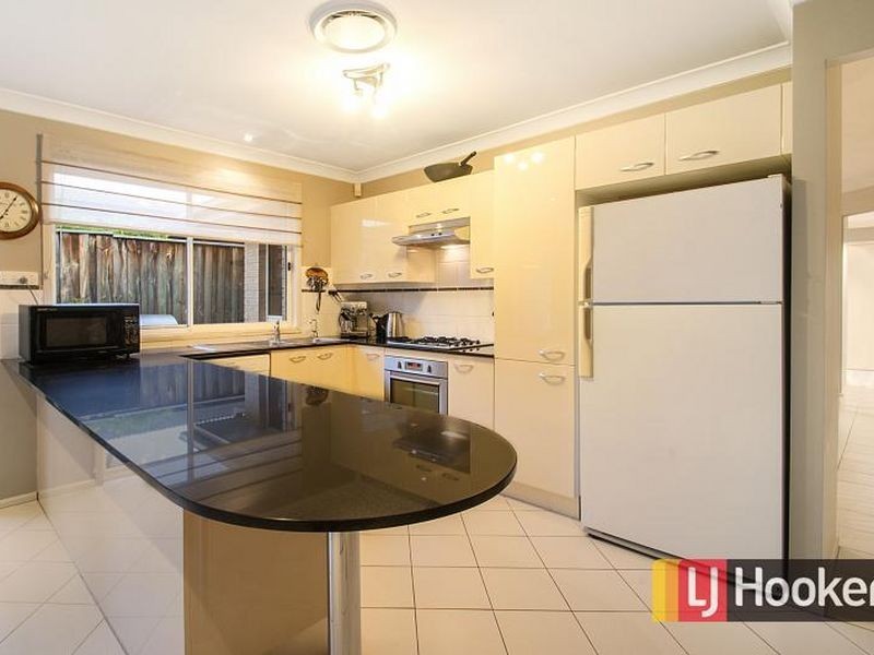 20 Roxburgh Crescent, Stanhope Gardens NSW 2768