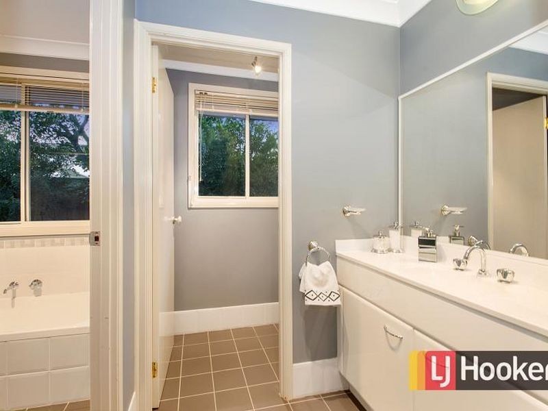 20 Roxburgh Crescent, Stanhope Gardens NSW 2768