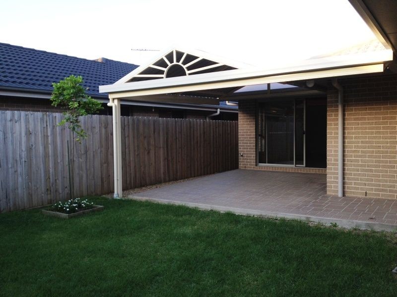 12 Adelong Parade, The Ponds NSW 2769