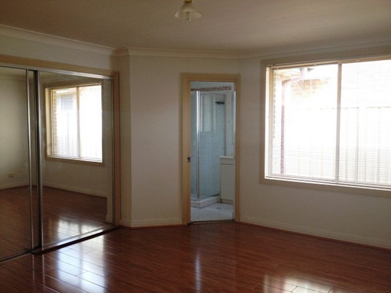 36 Amberlea Street, Glenwood NSW 2768