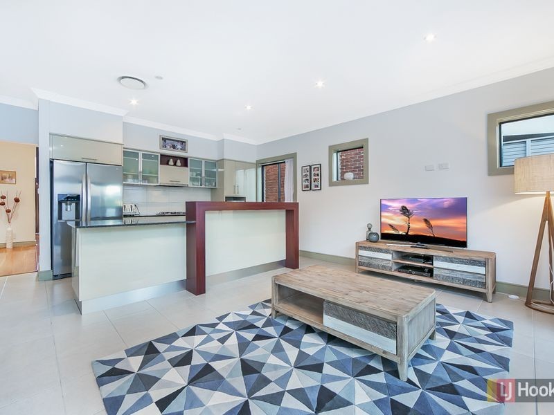 8 Malton Street, Stanhope Gardens NSW 2768
