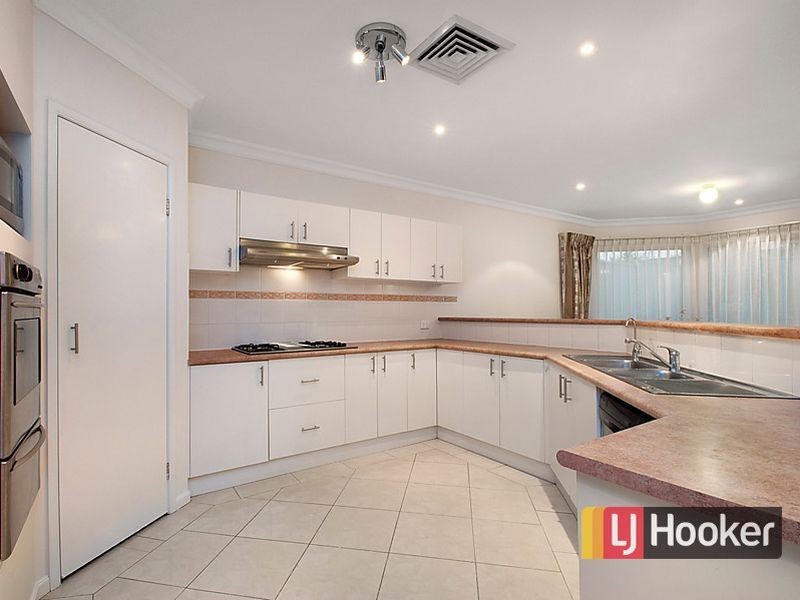 19 Pagoda Crescent, Quakers Hill NSW 2763