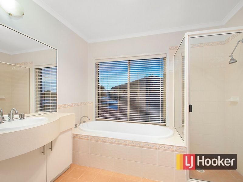19 Pagoda Crescent, Quakers Hill NSW 2763