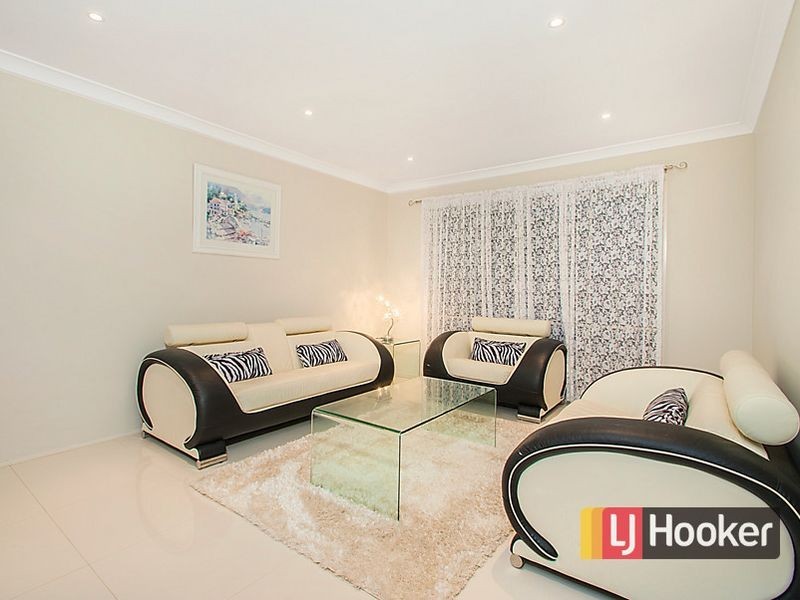 4 Hartfield Street, Stanhope Gardens NSW 2768