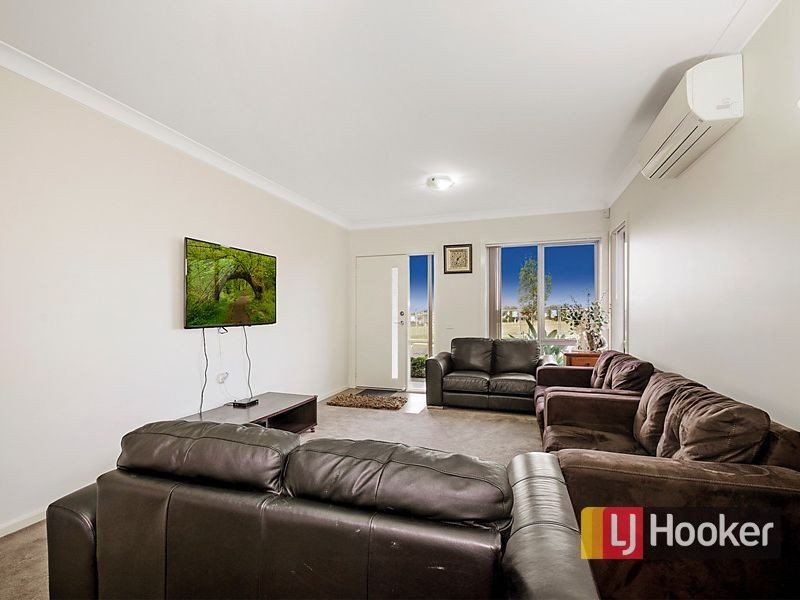 4 Lookout Circuit, Stanhope Gardens NSW 2768