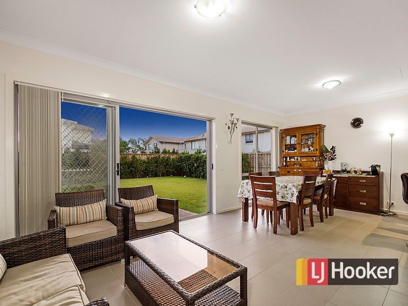 4 Lookout Circuit, Stanhope Gardens NSW 2768