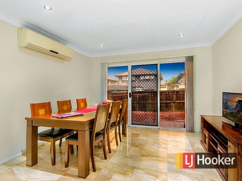 8 Epsam Avenue, Stanhope Gardens NSW 2768