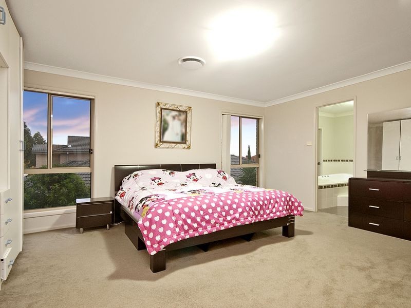 8 Linton Street, Stanhope Gardens NSW 2768