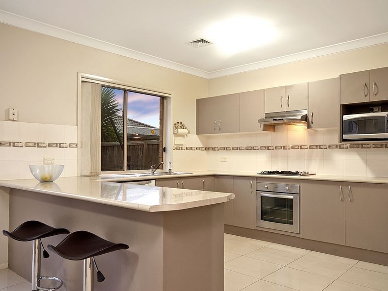 8 Linton Street, Stanhope Gardens NSW 2768
