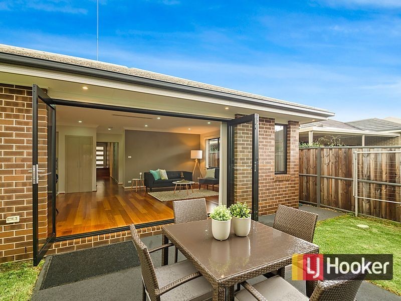 8 Arnold Avenue, Kellyville NSW 2155