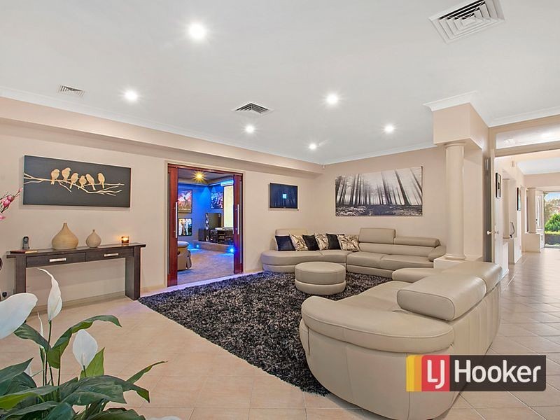 16 Paramount Crescent, Kellyville NSW 2155