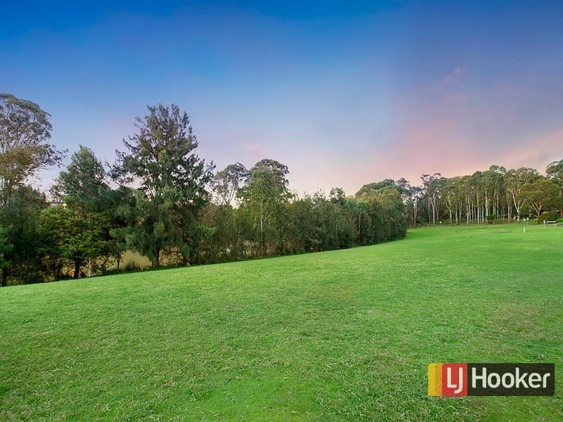16 Paramount Crescent, Kellyville NSW 2155