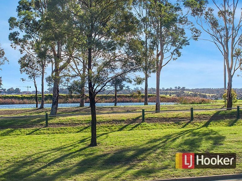 22 Broadleaf Crescent, Beaumont Hills NSW 2155