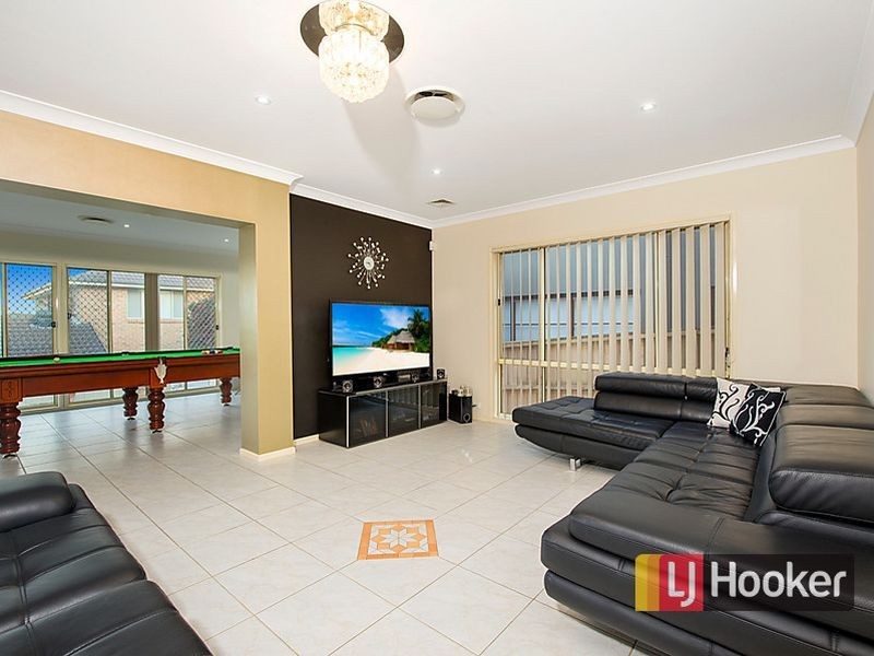 22 Broadleaf Crescent, Beaumont Hills NSW 2155