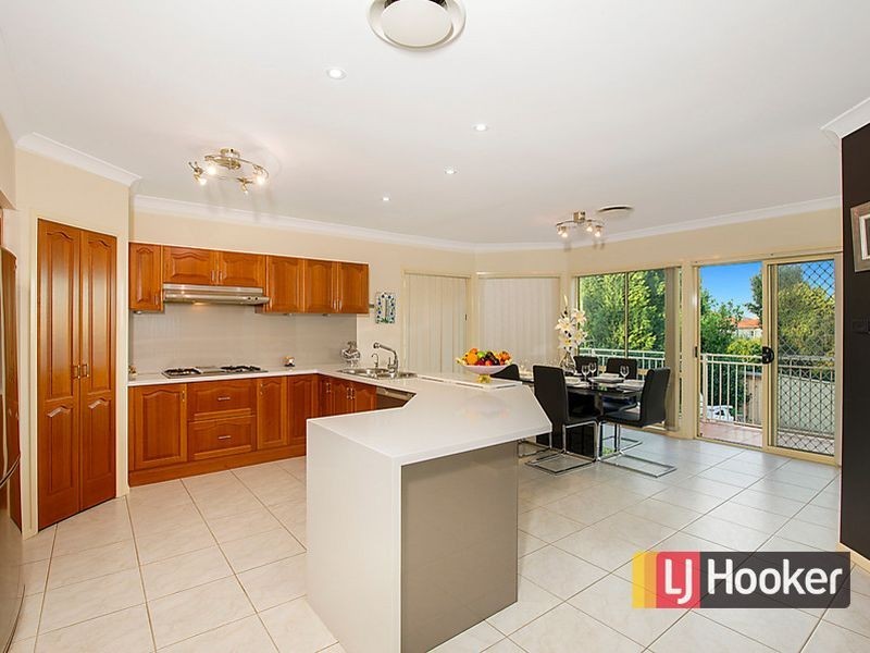 22 Broadleaf Crescent, Beaumont Hills NSW 2155