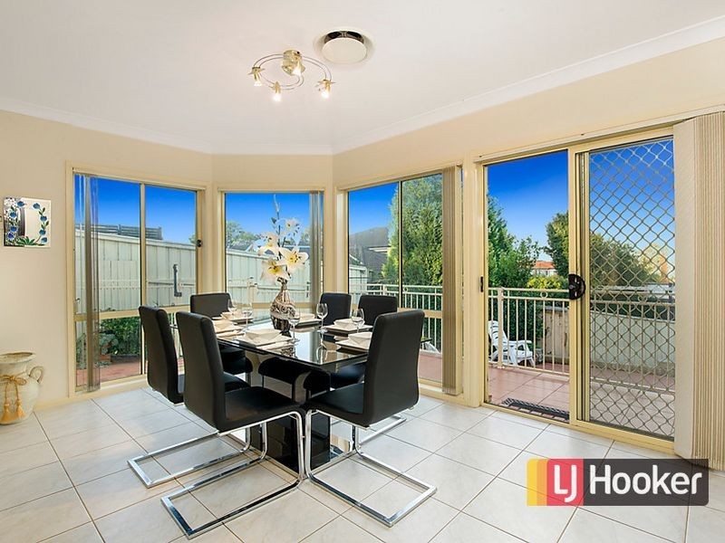 22 Broadleaf Crescent, Beaumont Hills NSW 2155