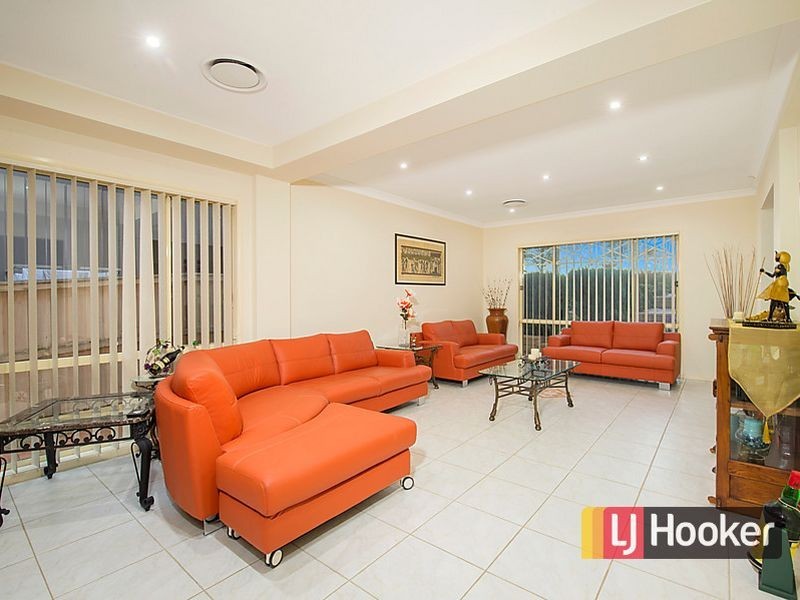 22 Broadleaf Crescent, Beaumont Hills NSW 2155