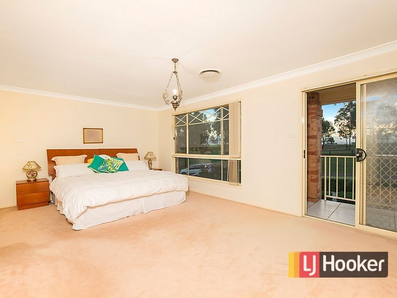 22 Broadleaf Crescent, Beaumont Hills NSW 2155