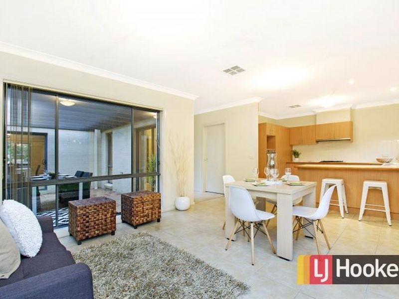 15 Rochdale Circuit, Stanhope Gardens NSW 2768