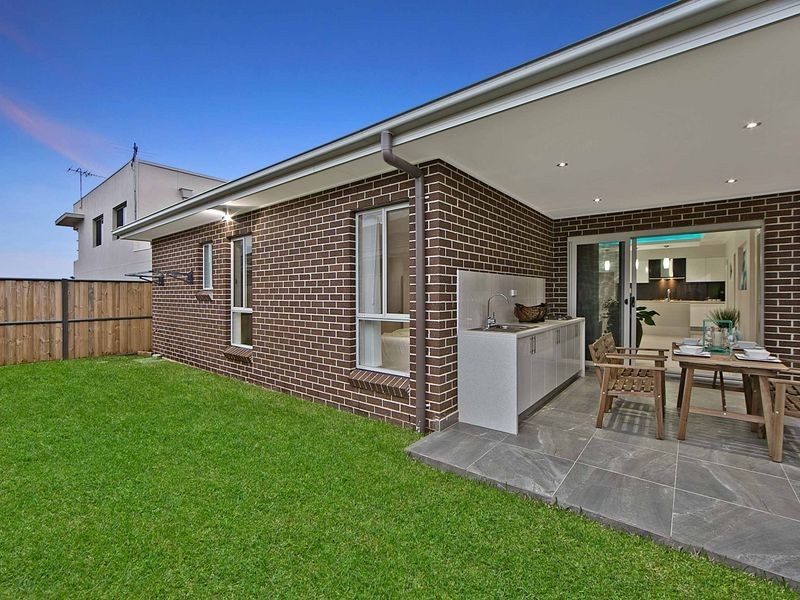 13 Centennial Drive, The Ponds NSW 2769