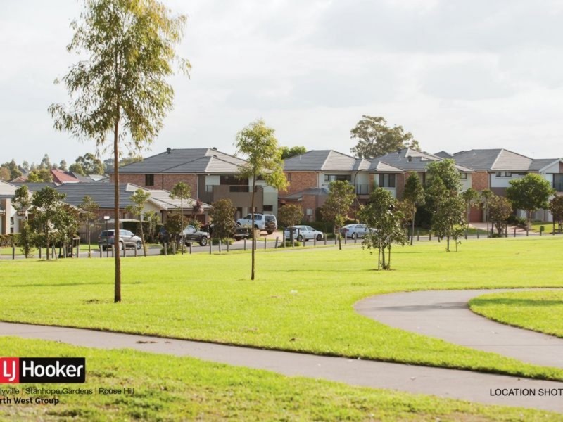 1 Thornbury Circuit, Stanhope Gardens NSW 2768