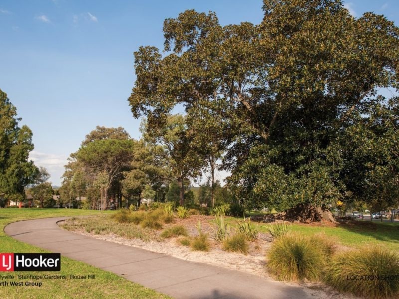 1 Thornbury Circuit, Stanhope Gardens NSW 2768