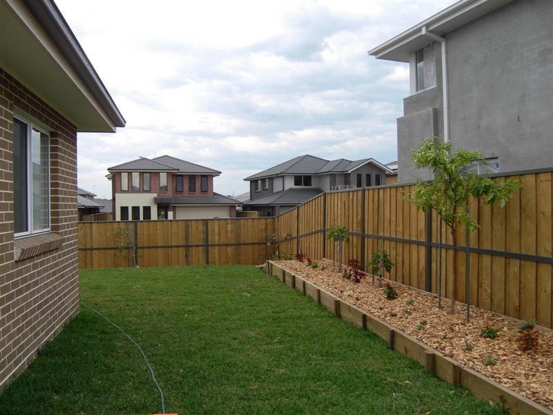 13 Paddock Street, The Ponds NSW 2769