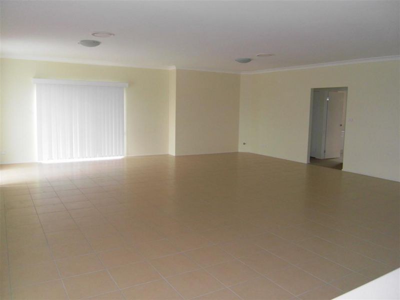 13 Paddock Street, The Ponds NSW 2769