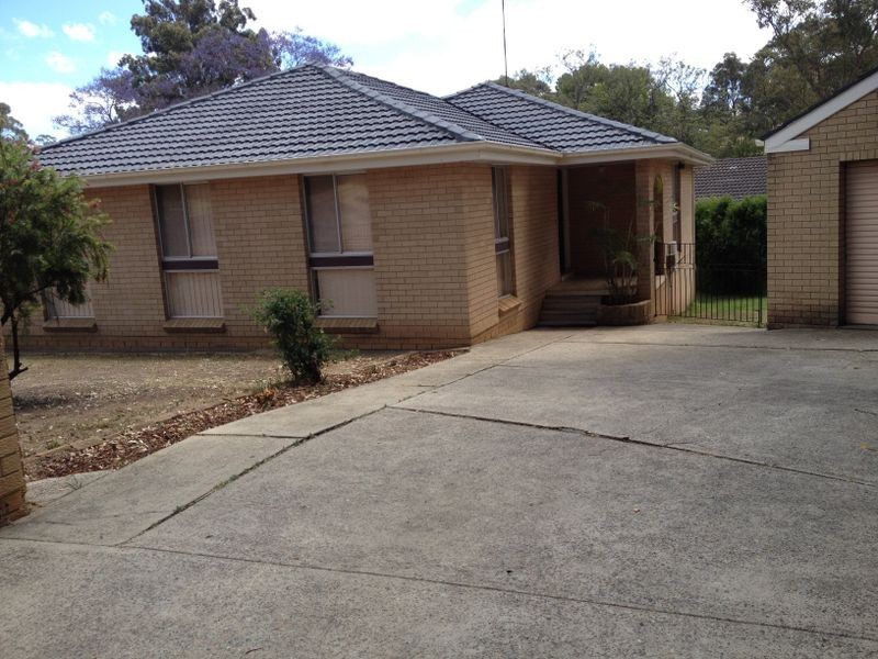 1 Molyneaux Avenue, Kings Langley NSW 2147